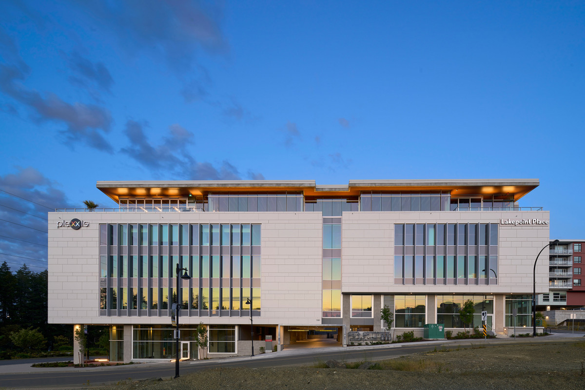 Westhills Plexxis Building